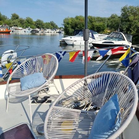 Traditional Boat Hotell Thorpe  Exteriör bild